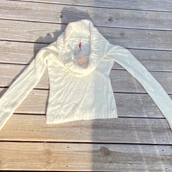 American Eagle Outfitters Cream Wide Neck Collar w/Flower Sweater Size XL NWT - Picture 7 of 11